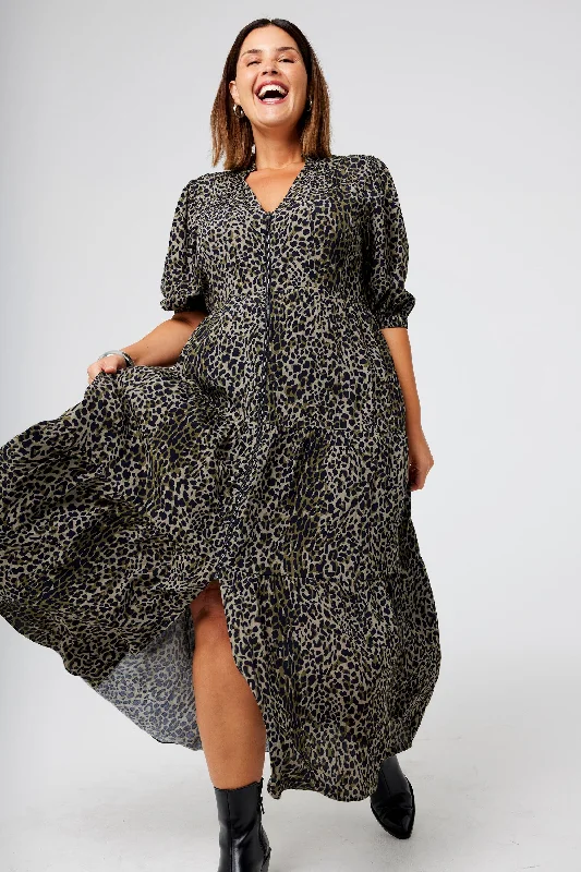 Printed Abstract Women Dress for a Modern and Artistic AppealKhaki with Black Wild Leopard Zip Detail Tiered Midi Dress