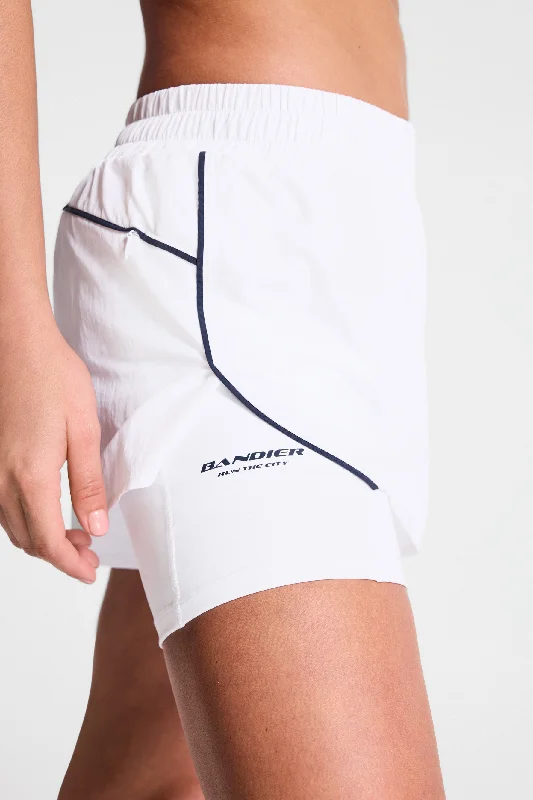 Jeanette Women Shorts with a Soft and Comfortable FeelContrast Run Short - White/navy Blazer