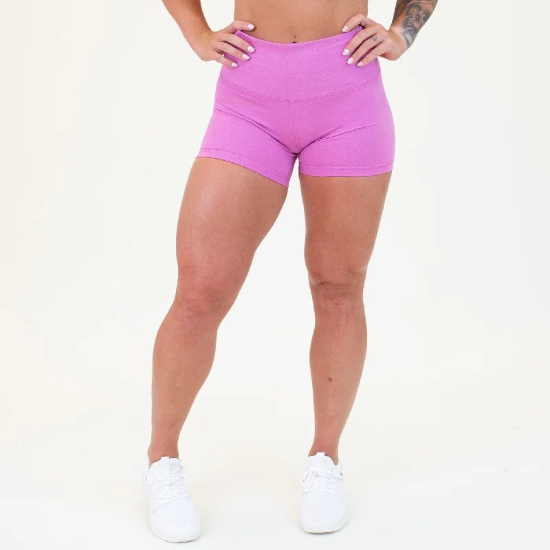 Twill Women Shorts with a Smooth Texture and DurabilityAir Short 4" - High Rise